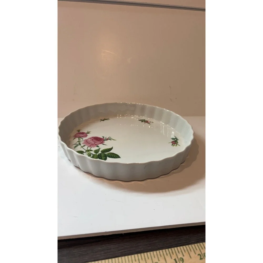 Vintage Porcelain Fluted Quiche Tart Dish Pink Rose Floral 9.5 Inch Baker